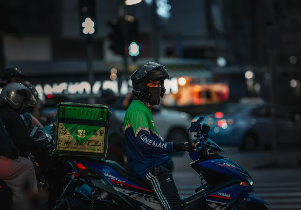 Bãi đỗ xe ban đêm